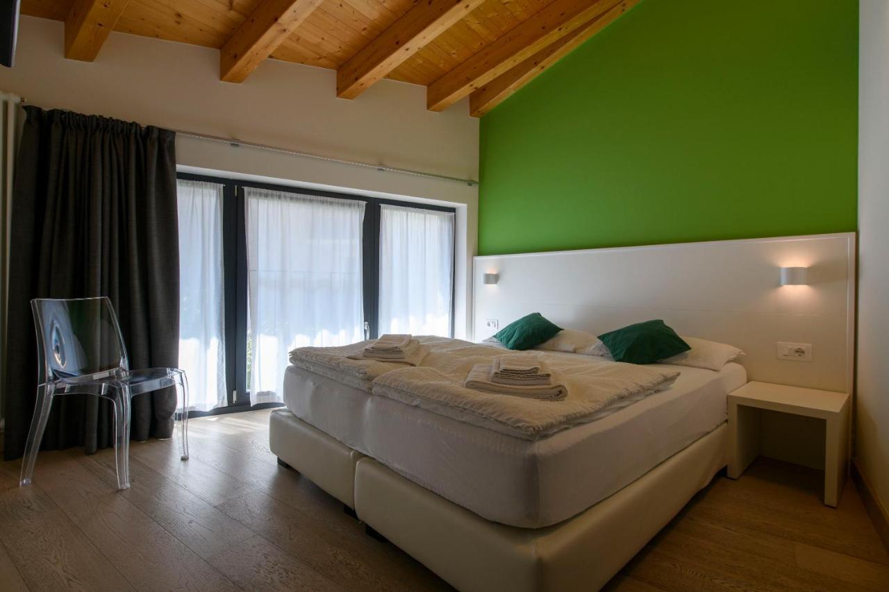 Borgo San Nazzaro 2*